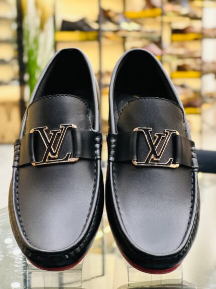 L-V BLACK LOAFFERS